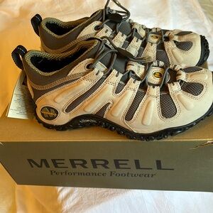 Merrill performance Footwear